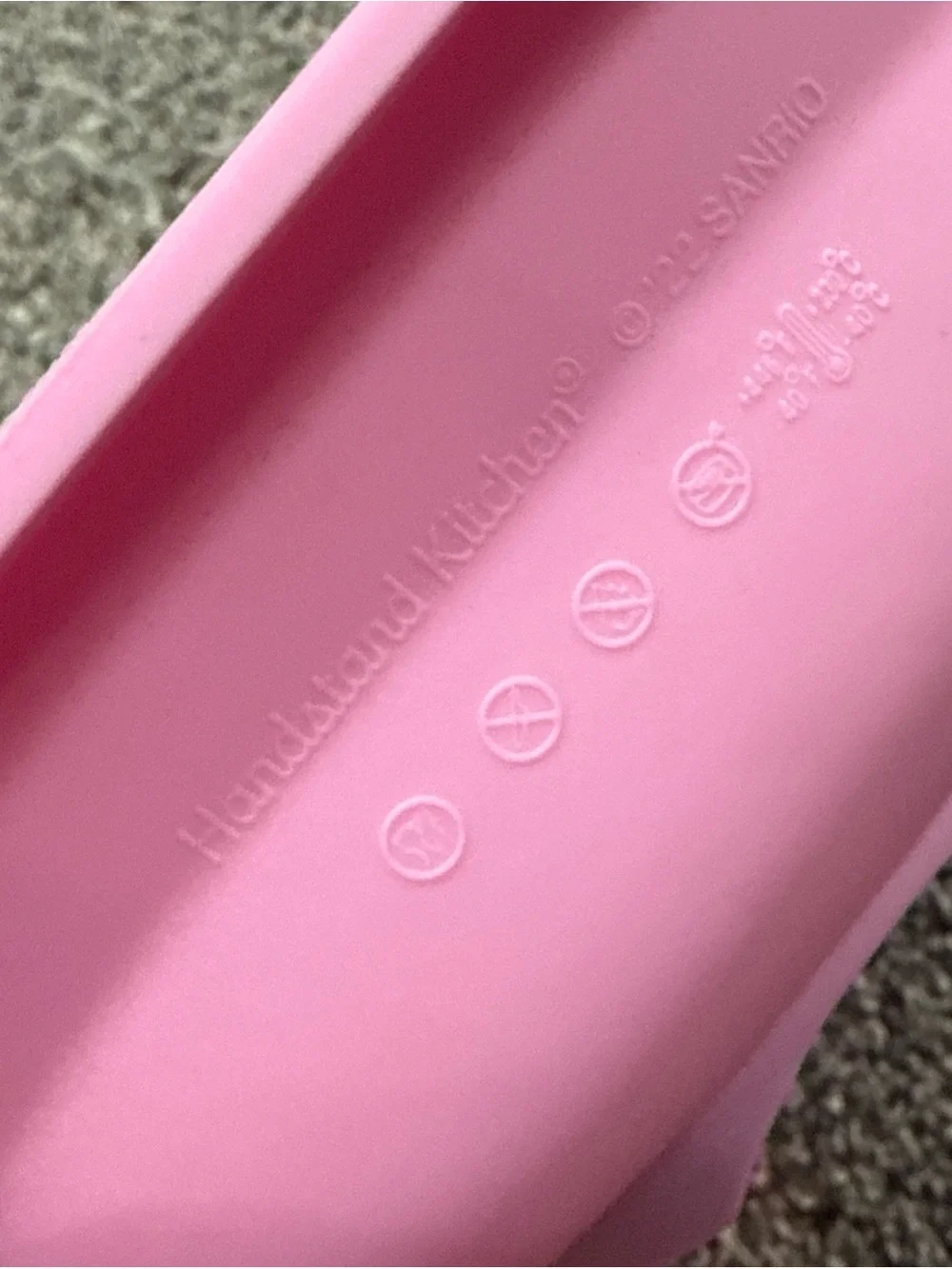 HandStand Silicone Sanrio Hello Kitty Cake Jello Dessert Mold Pink